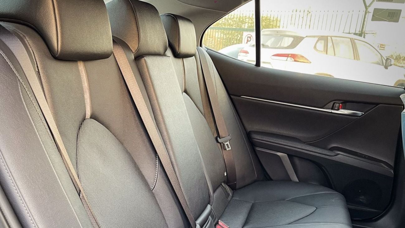تويوتا كامري XLE 2.5L Executive 2024YM