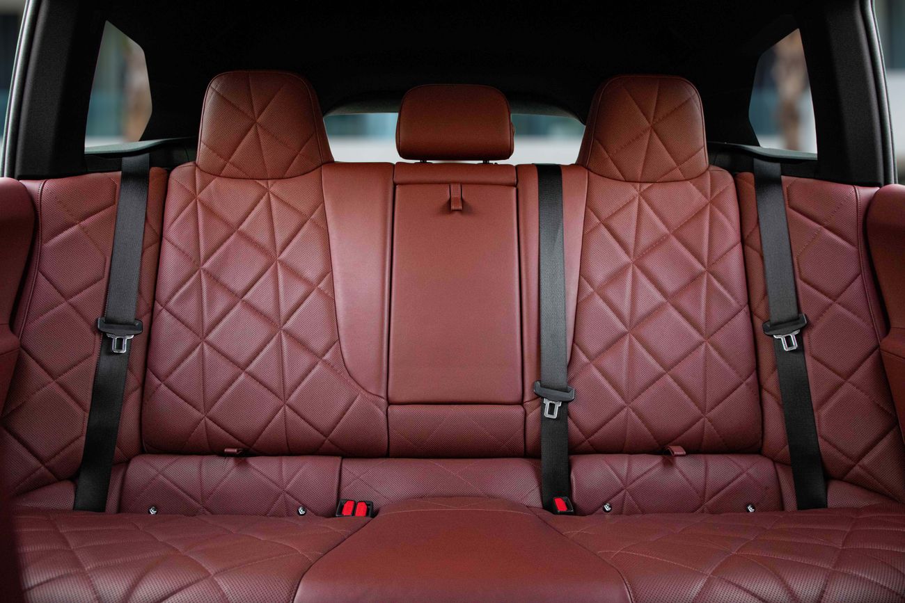 بي أم دبليو iX IX xDrive40 | 3,917 P.M | 0% Downpayment | IX xDrive40 | AGMC Warranty 2028!