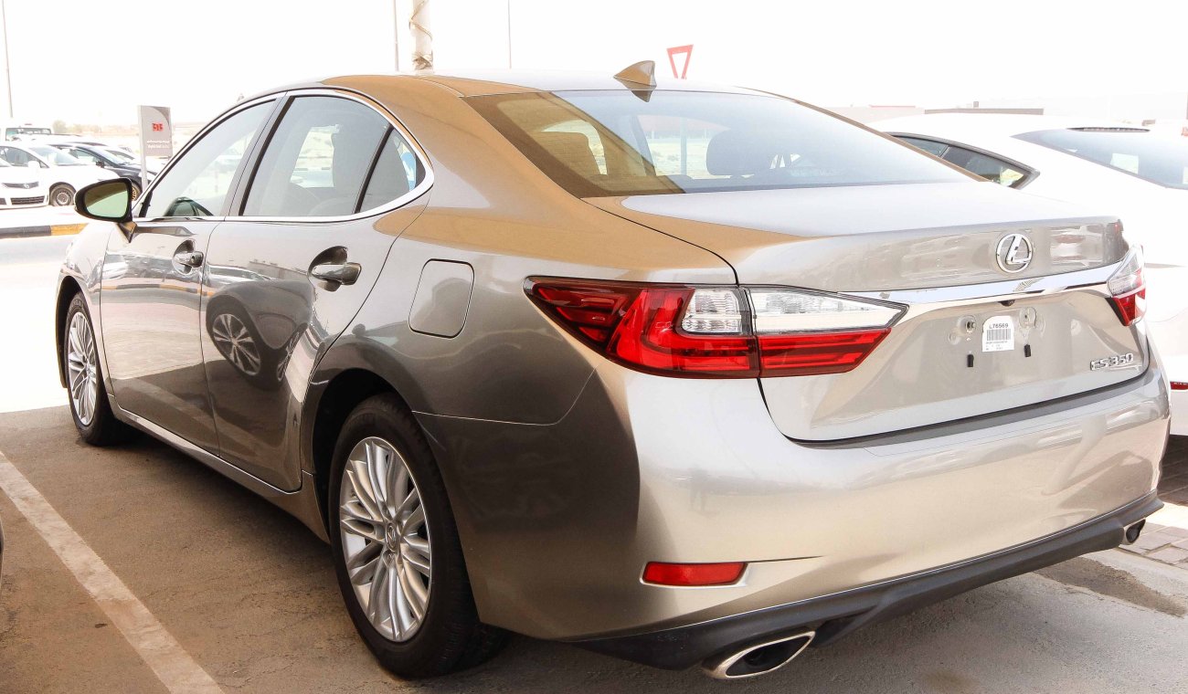 Lexus ES350