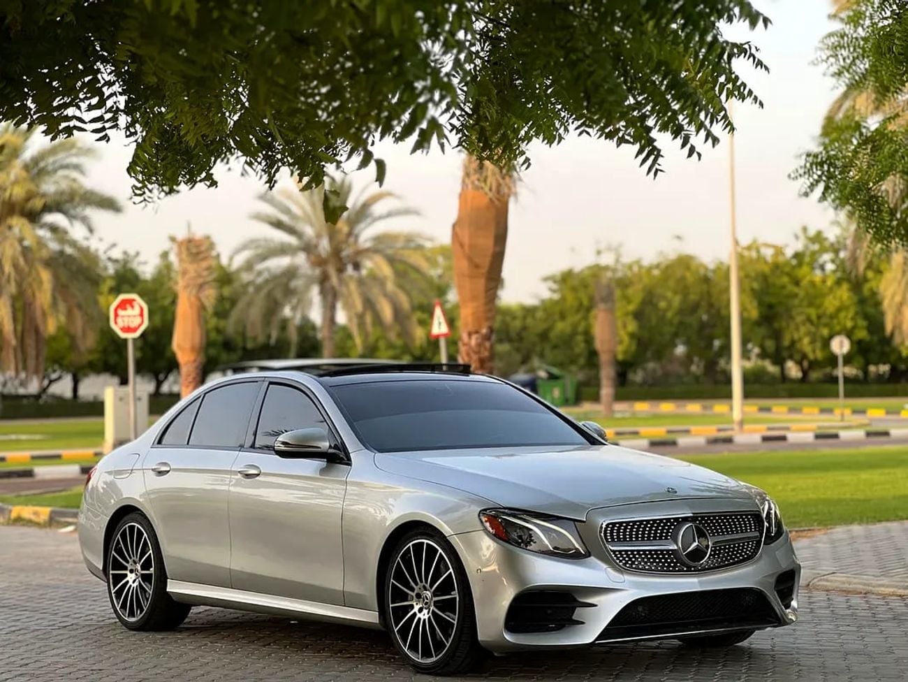 Mercedes Benz E300 E 300 - Premium Luxury Sedan