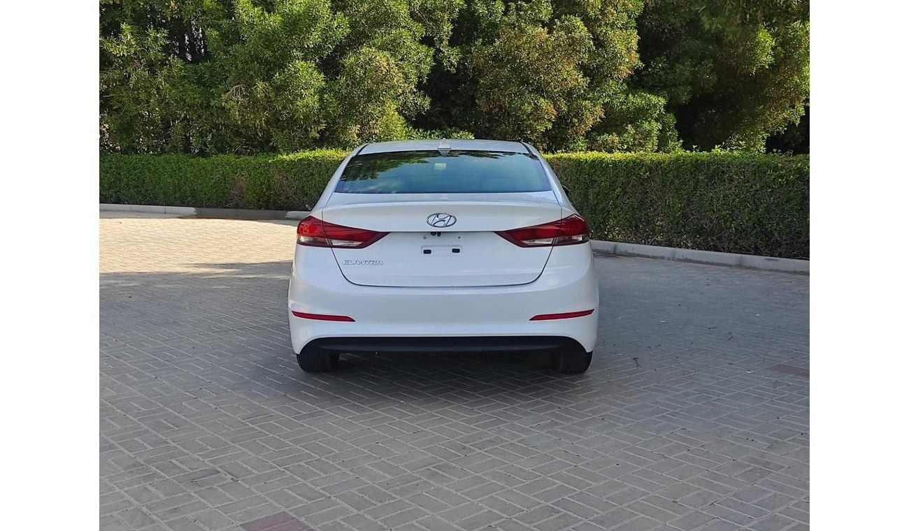 هيونداي إلانترا Standard 2.0L Hyundai Elantra 2017 2.0 usa full automatic