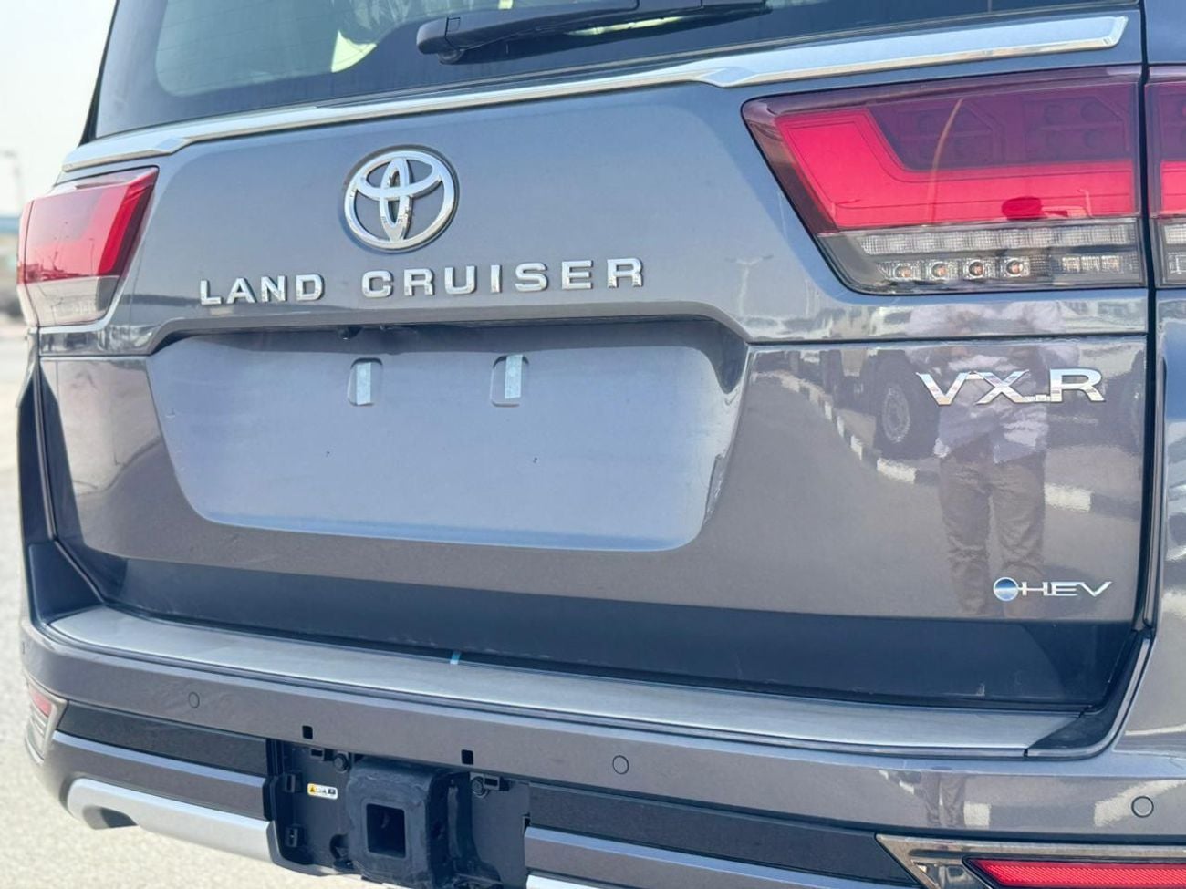 Toyota Land Cruiser VXR 3.5L HYBRID GCC
