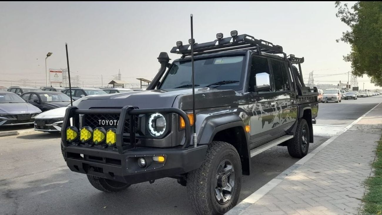 تويوتا لاند كروزر بيك آب Double Cabin 4.5L