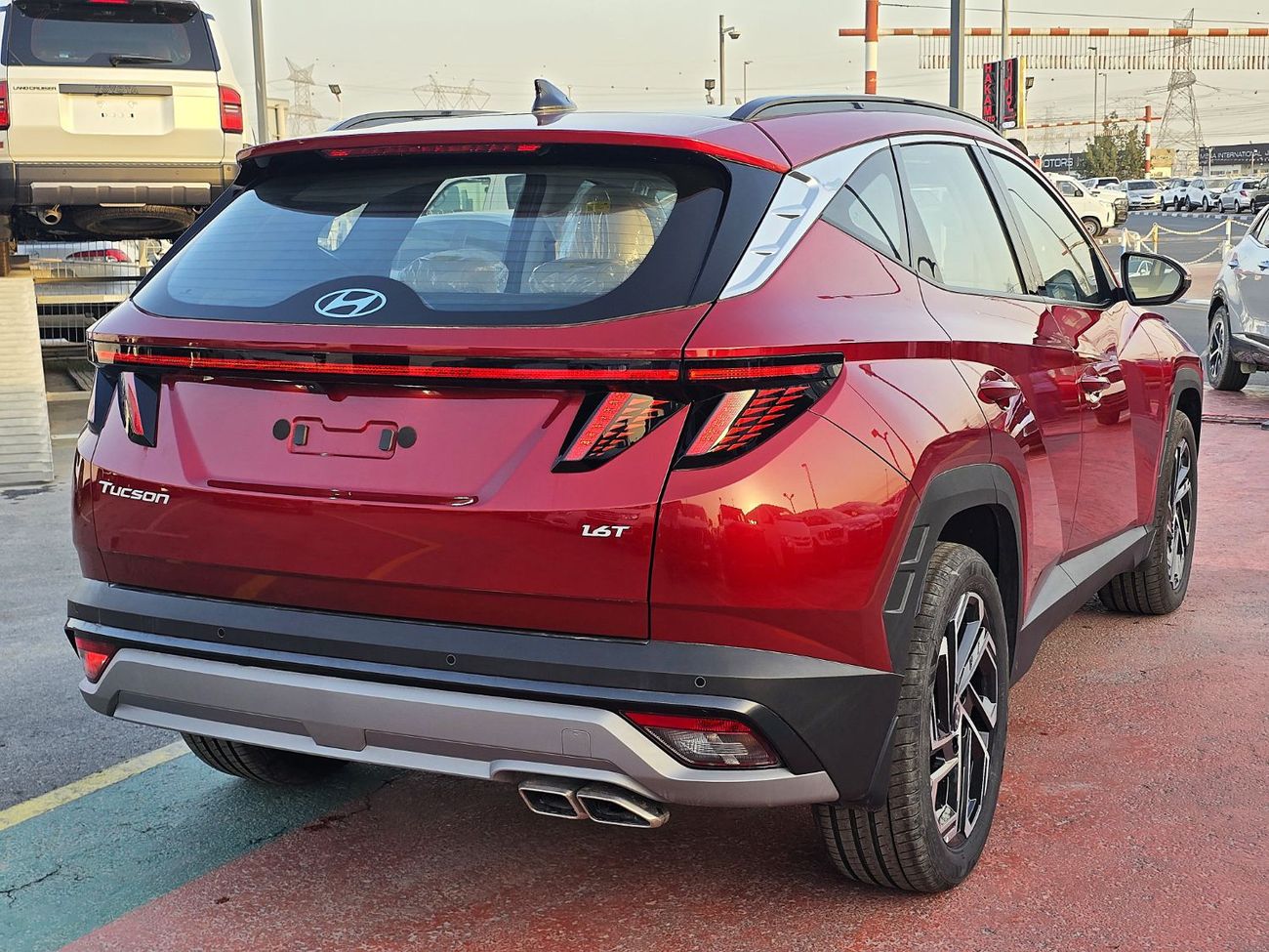 Hyundai Tucson Comfort+ 1.6T Hyundai Tucson 1.6T A/T FWD SUV Red Color 2025 Model