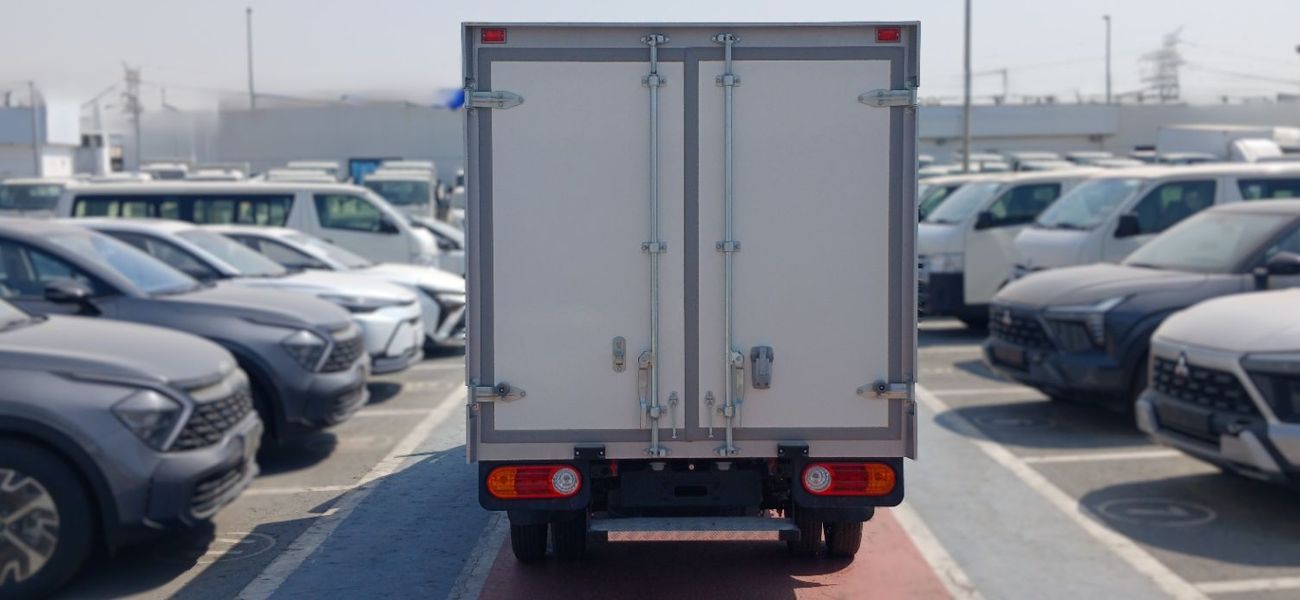Hyundai H 100 Hyundai H100 2.6L Diesel MT Box 2026YM