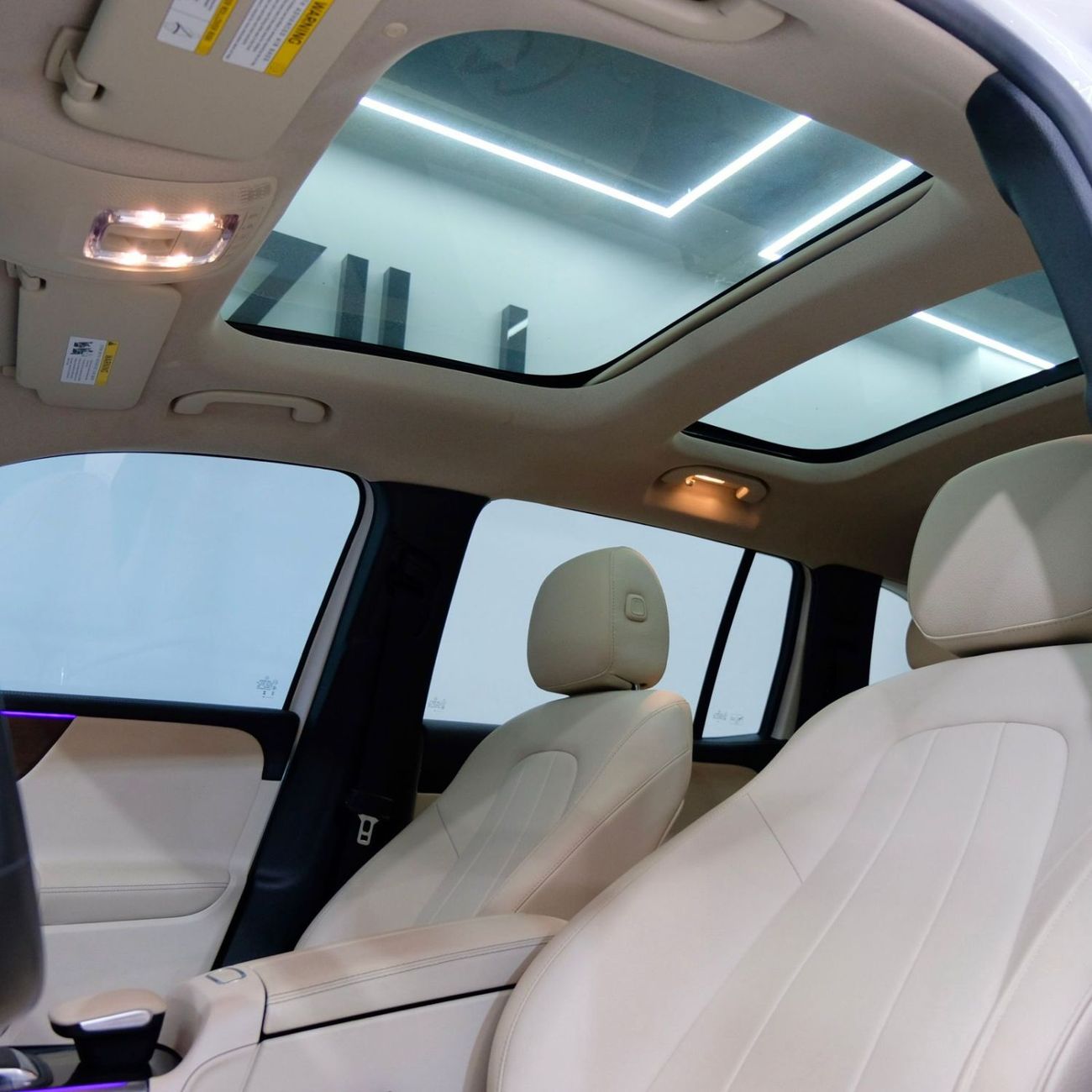 Mercedes-Benz GLB 250 4MATIC 2.0L (221 HP) Mercedes Benz GLB 250 4Matic 2023 | Perfect Condition