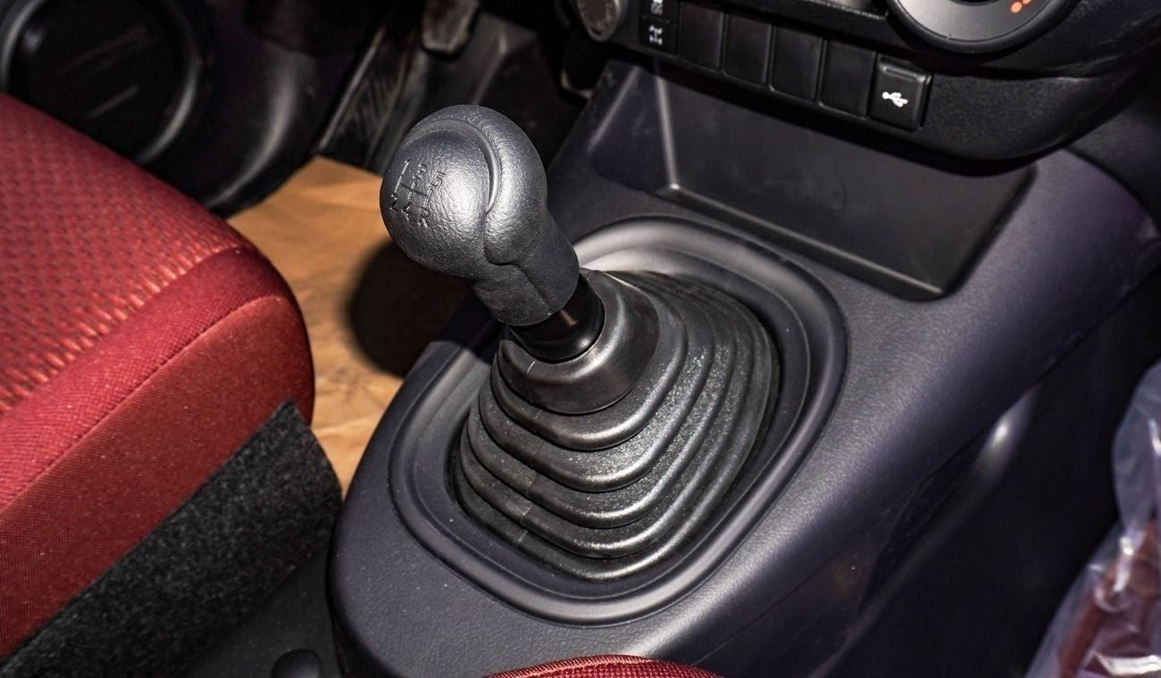 تويوتا هيلوكس GLS 2.7L 4WD M/T