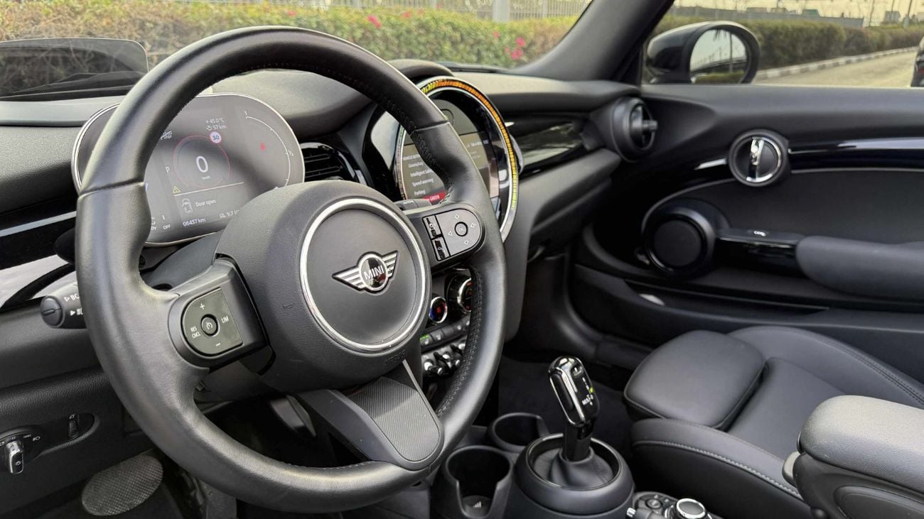 ميني كوبر GCC SPEC UNDER WARRANTY NEAT AND CLEAN