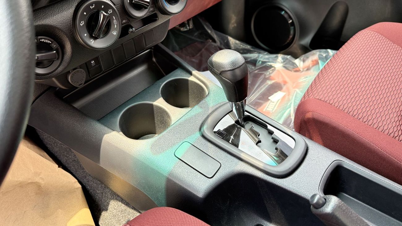 تويوتا هيلوكس Toyota Hilux 2.4L Diesel AT 2025YM