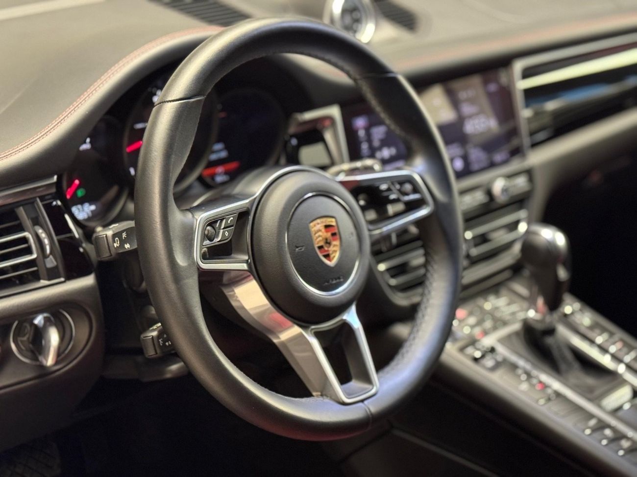 Porsche Macan Std 2.0L (260 HP)