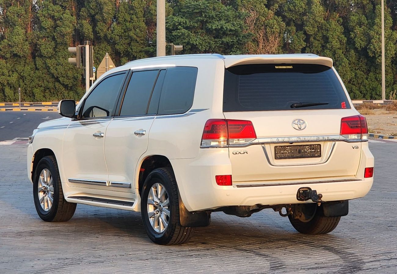 تويوتا لاند كروزر GX.R V8