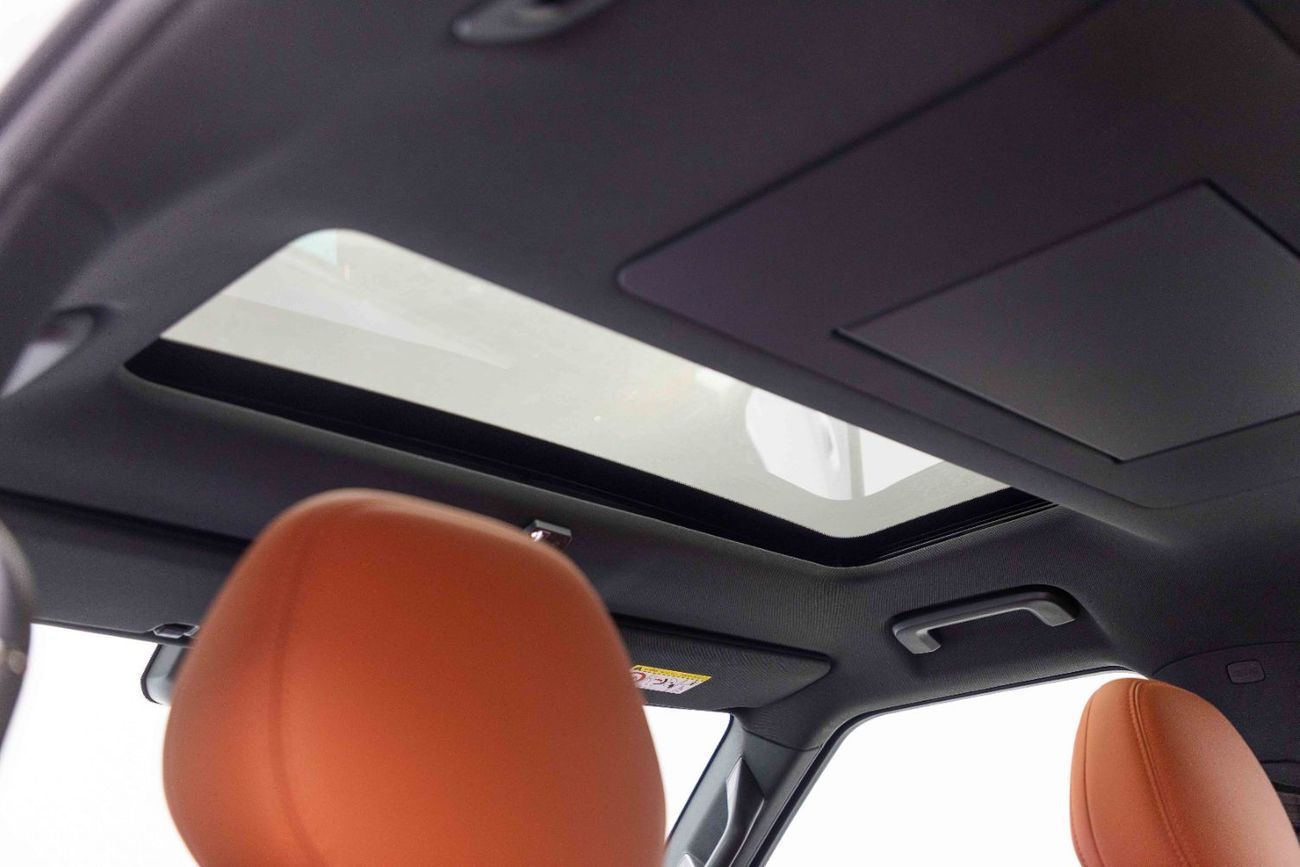 ROX 01 1.5L - Plug-in Hybrid - White Inside Orange | Export Only