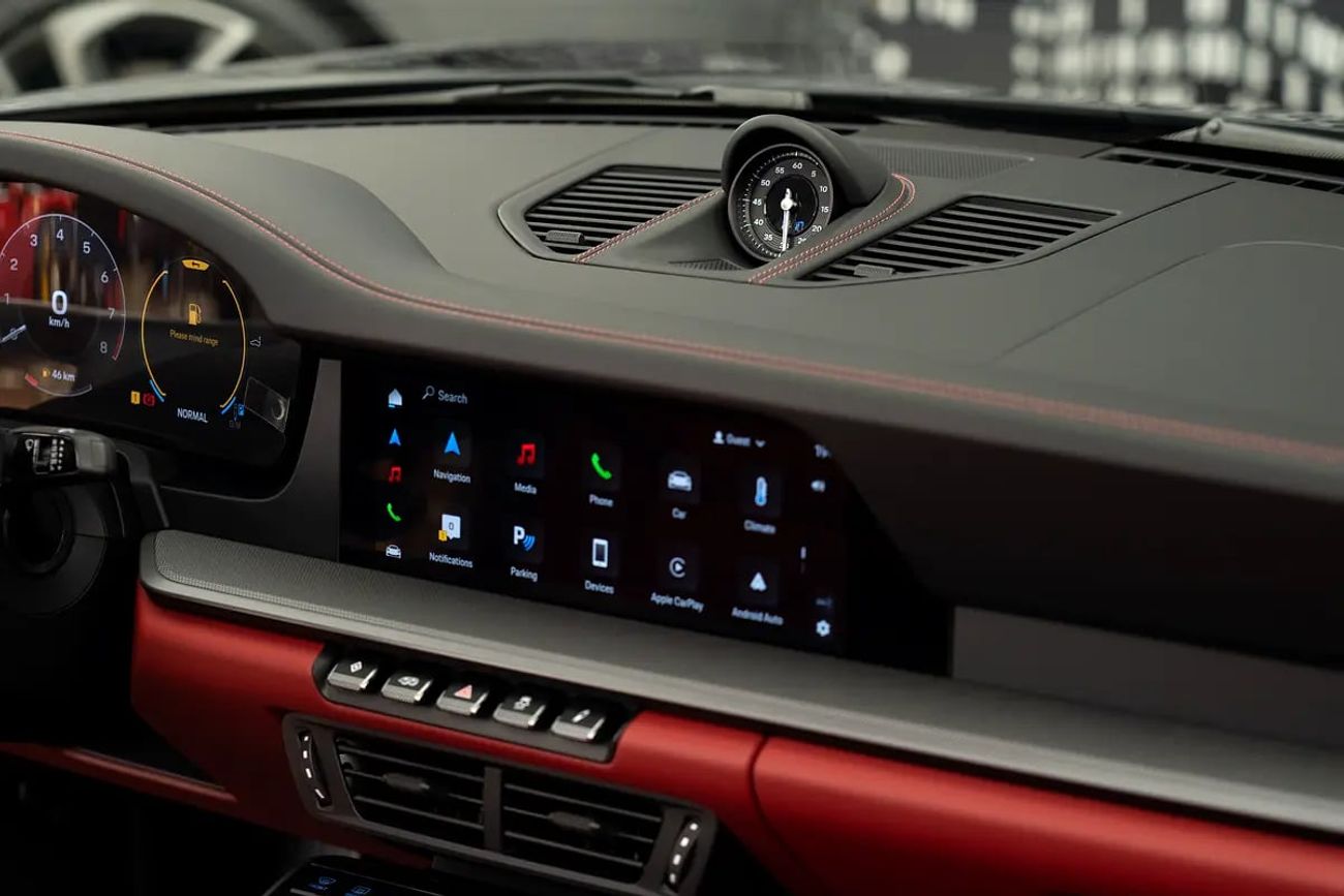 Porsche 911 Carrera 4 3.0L (444 HP) Convertible