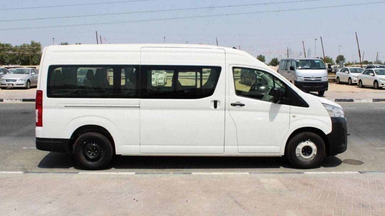 Toyota Hiace DLS - STD ROOF TOYOTA HIACE 2.8L COMMUTER MT 2023 HR