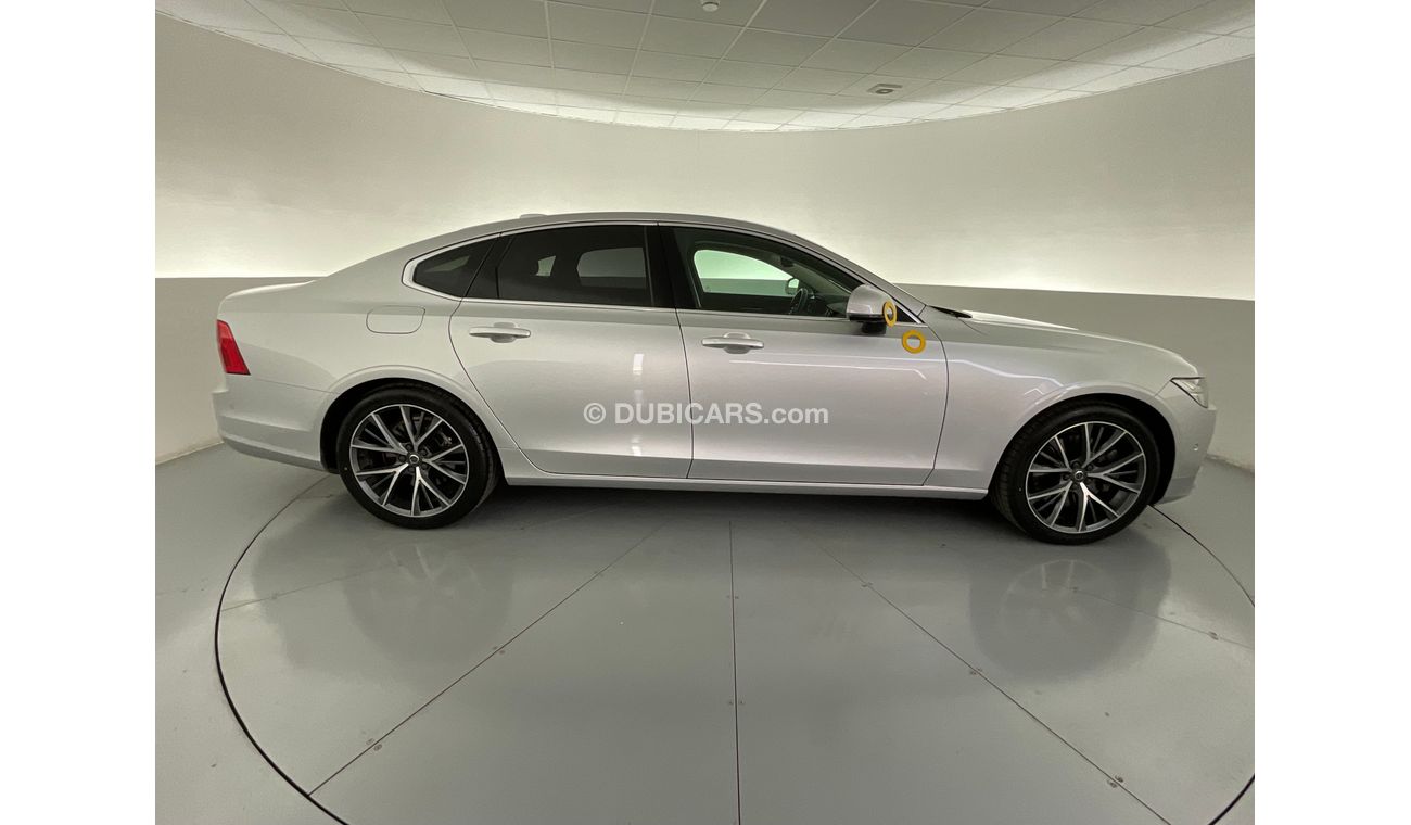 Volvo S90 Momentum