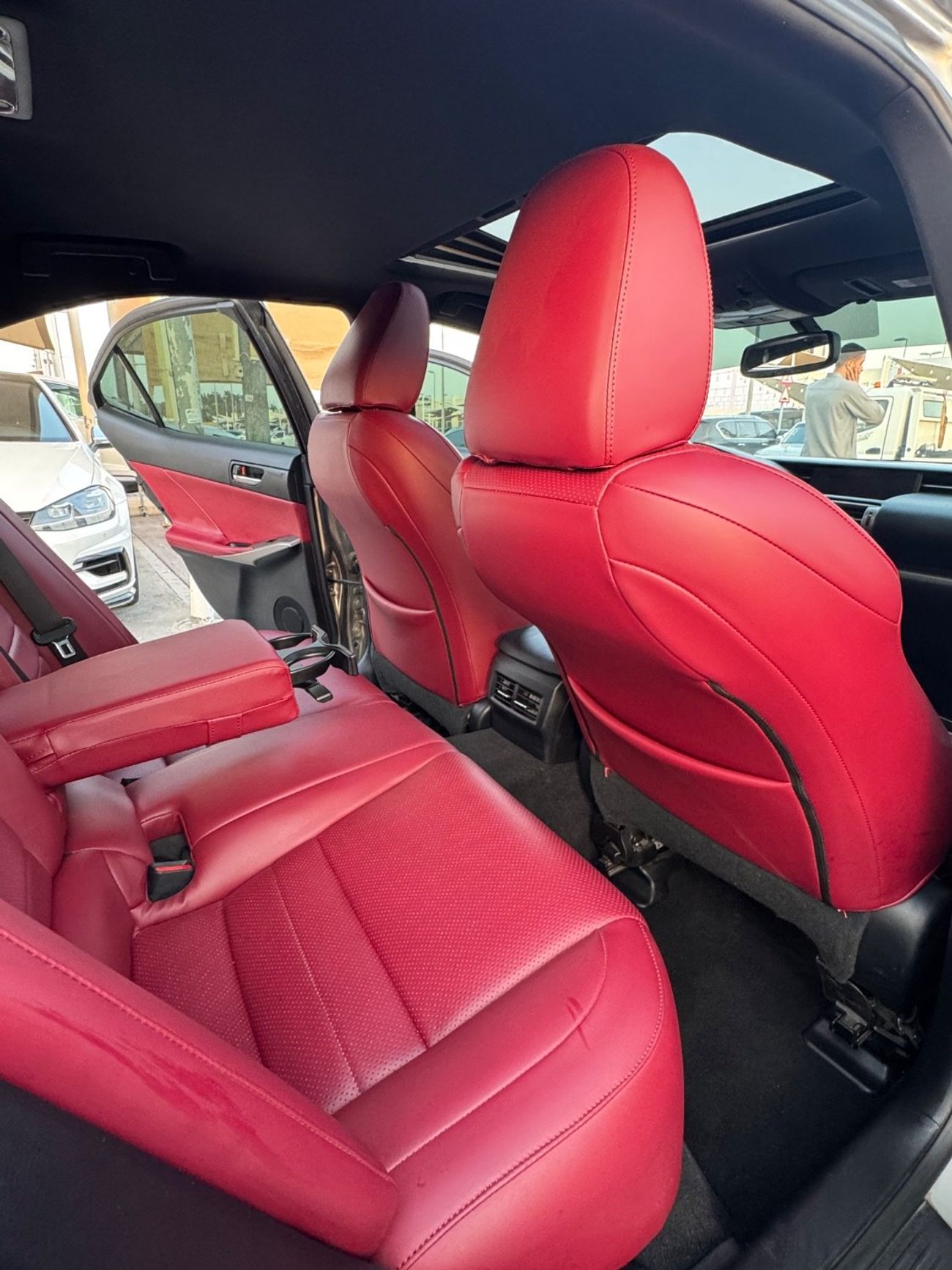 لكزس IS200t F Sport 2.0L