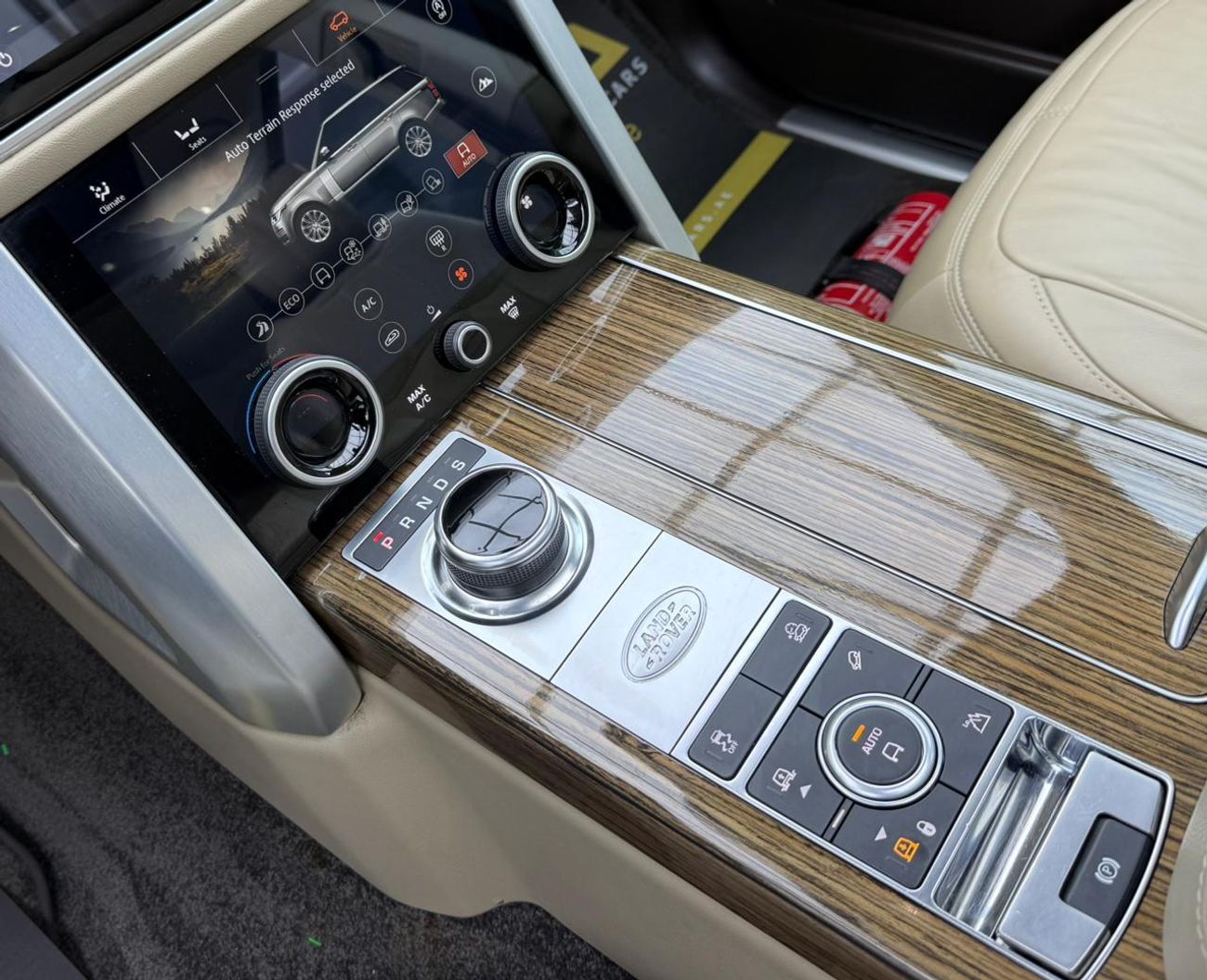 لاند روفر رينج روفر HSE 3.0L (380 HP) 2019 Range Rover Vogue HSE, Warranty, Full Service History, Fully Loaded, Excellen