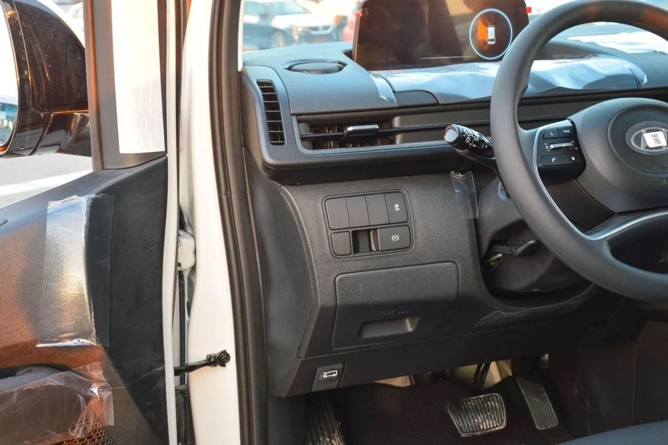 هيونداي ستاريا HYUNDAI STARIA 2.2L DIESEL MINIVAN 2025