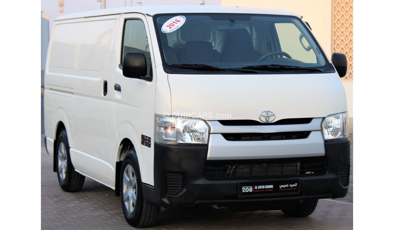 Toyota Hiace Toyota Hiace Van 2016 GCC in excellent condition without accidents, very clean from inside and outsi