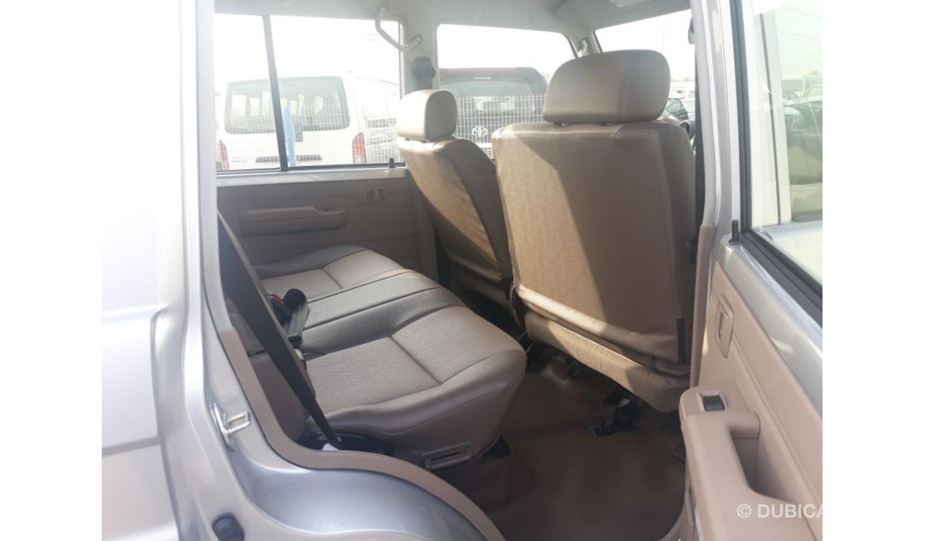 Toyota Land Cruiser 70 4.2L DIESEL LC 76 5 DOOR  V6
