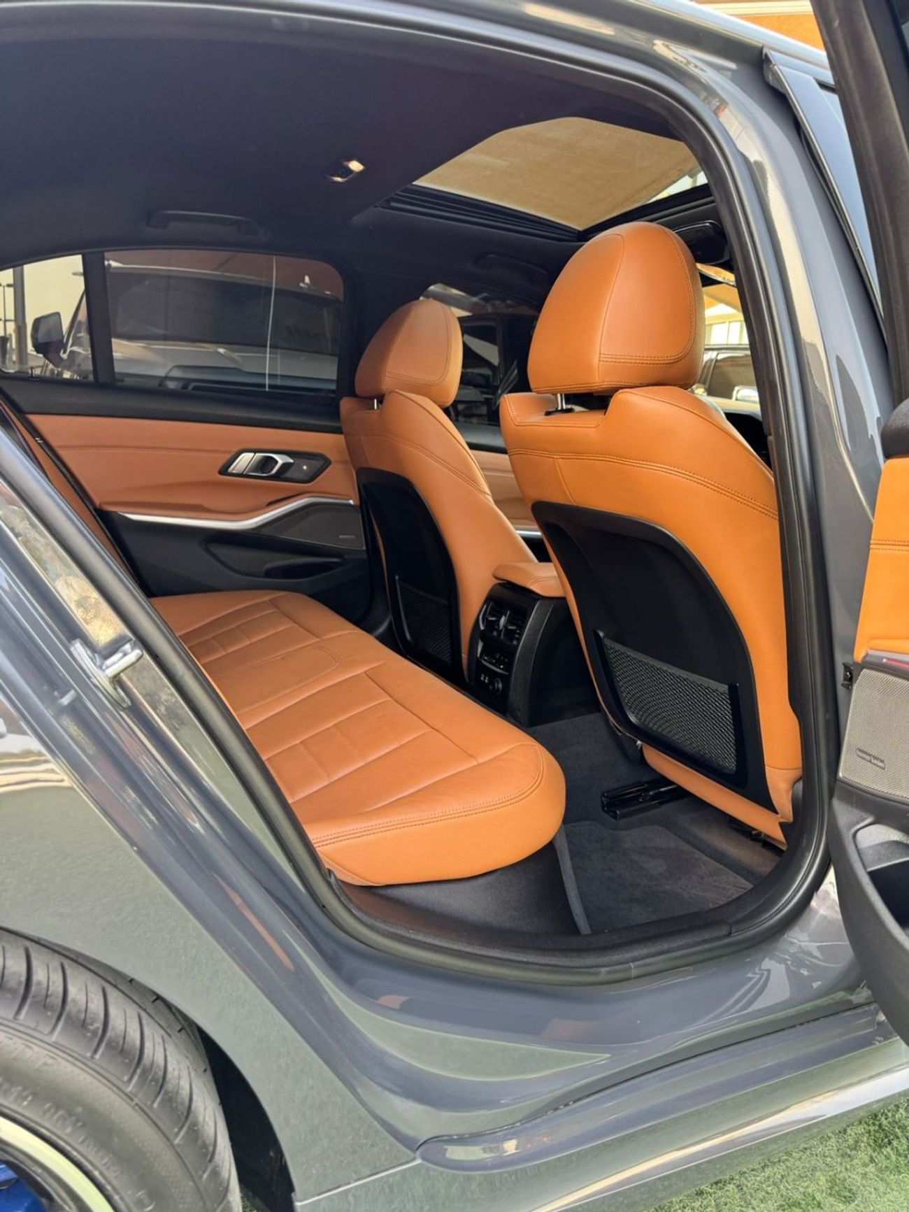 بي أم دبليو 330i Std بي ام دبليو 330i خليجي 2019 فل ابشن بحاله ممتازه بدون حوادث