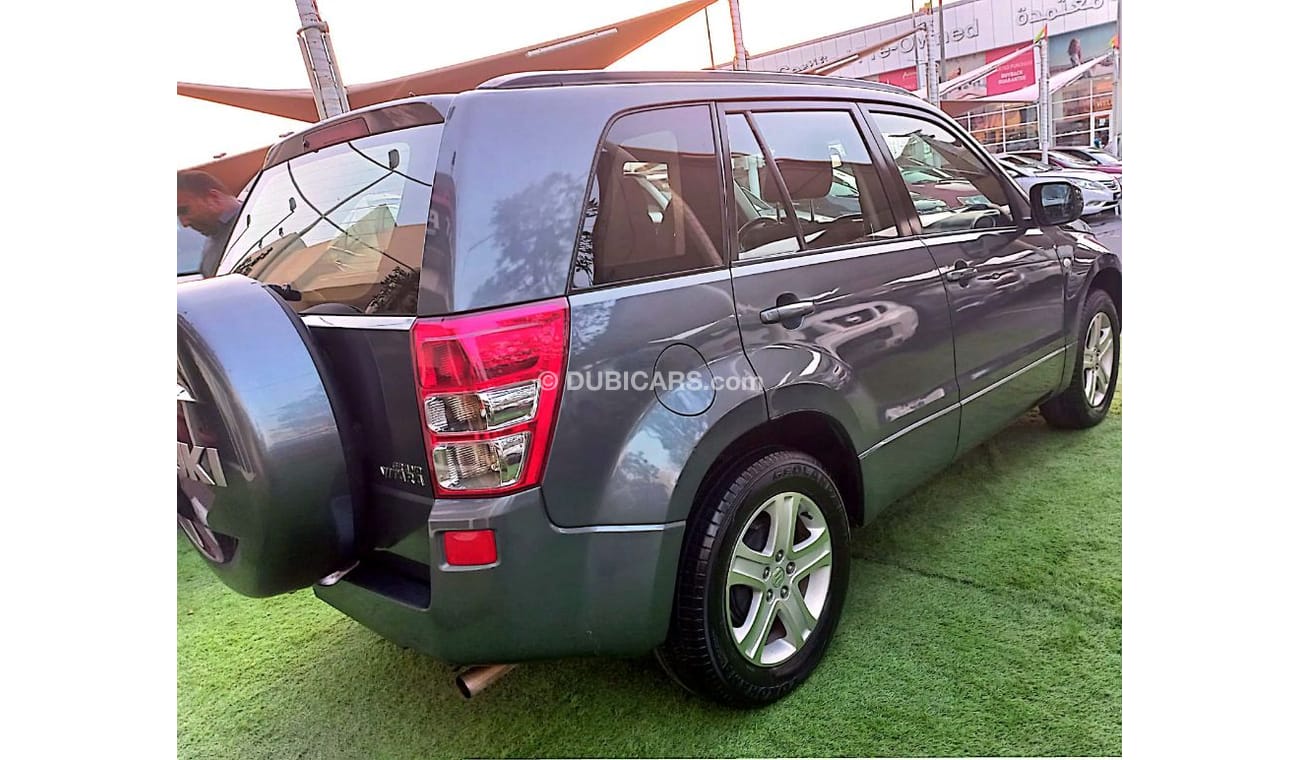 Suzuki Grand Vitara 4 cylinder, Gulf model, 2008, paint, agency, agency checks, cruise control, cruise control, in excel