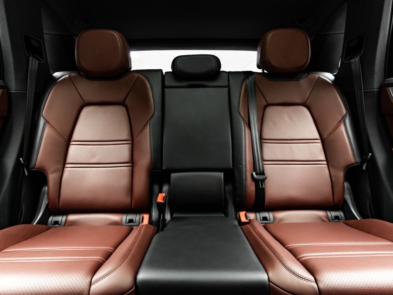 بورش كايان Base