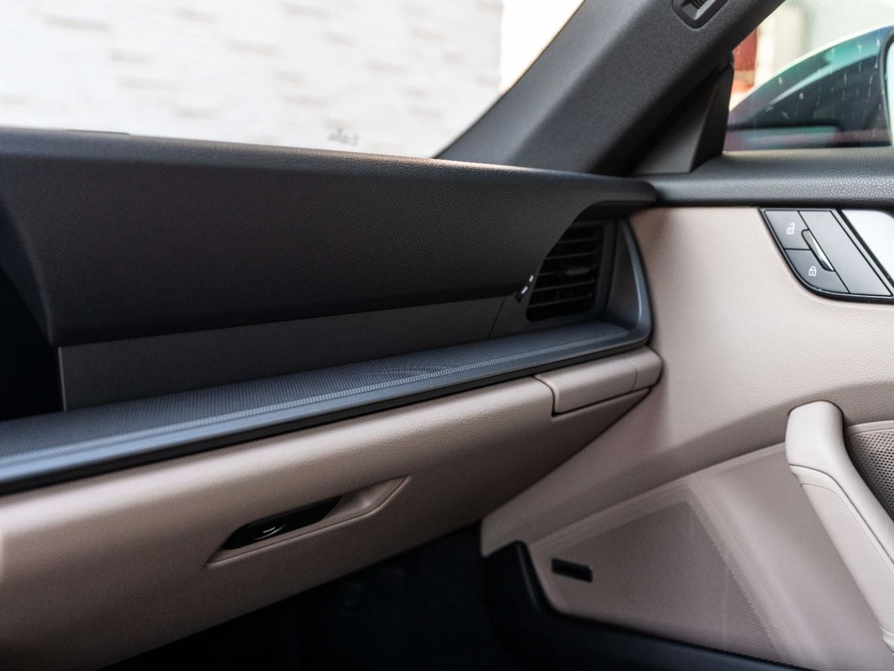 Porsche 911 Carrera 3.0L (444 HP) Coupe