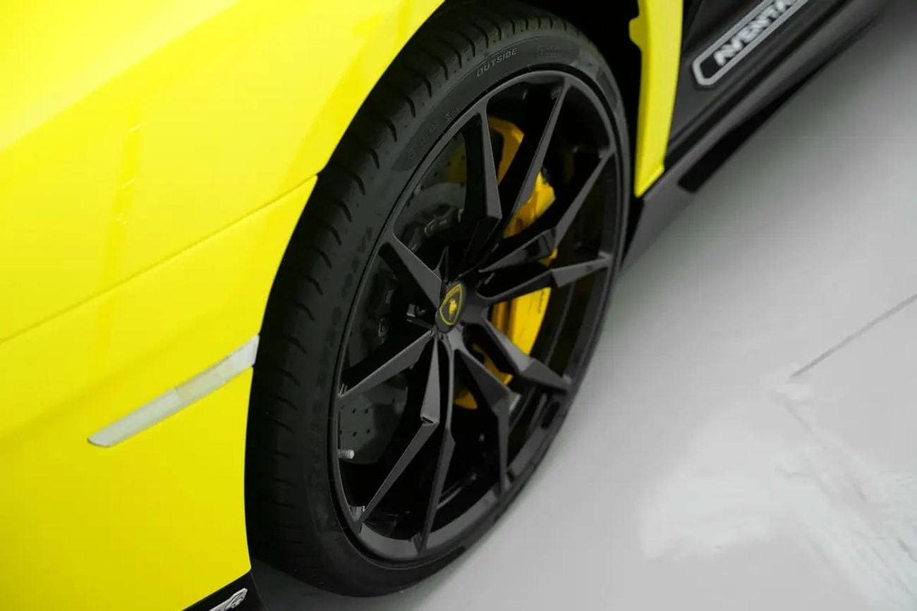 لامبورغيني أفينتادور LP 720-4 50th ANNIVERSARIO