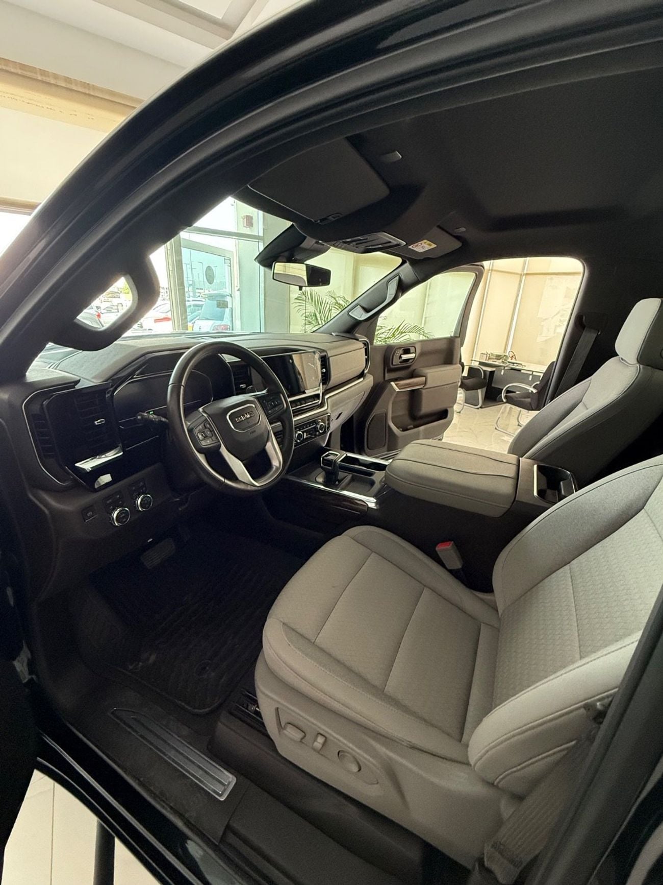 GMC Sierra 5.3L V8 SLT Crew Cab (AWD)