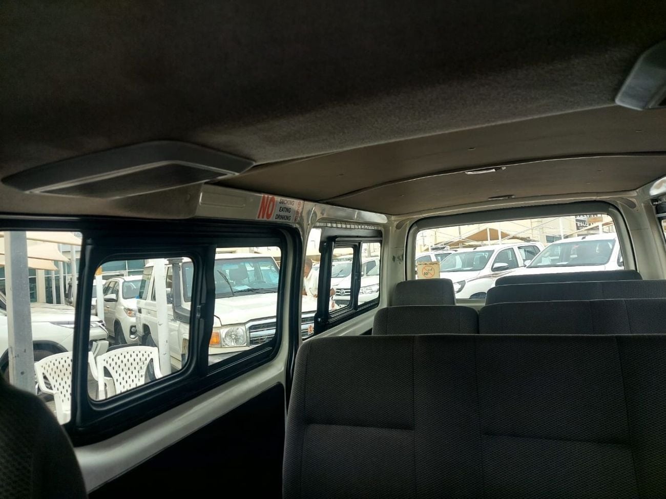 Toyota Hiace 2.7L PETROL 15 SEATER MANUAL TRANSMISSION