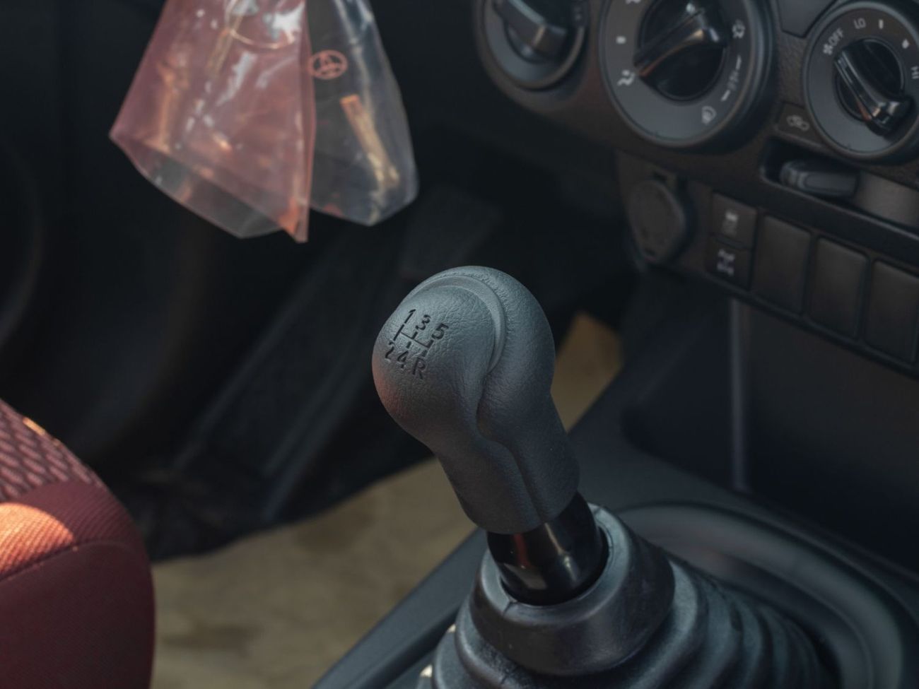 Toyota Hilux EXPORT ONLY - GLS 2.7L 4WD Single Cabin