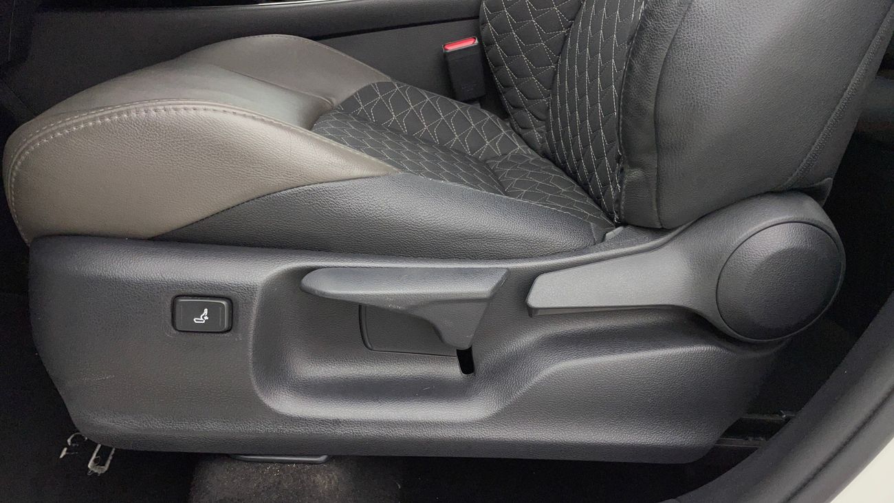 تويوتا CHR VX 1.8 | بدون دفعة مقدمة | اختبار القيادة في المنزل