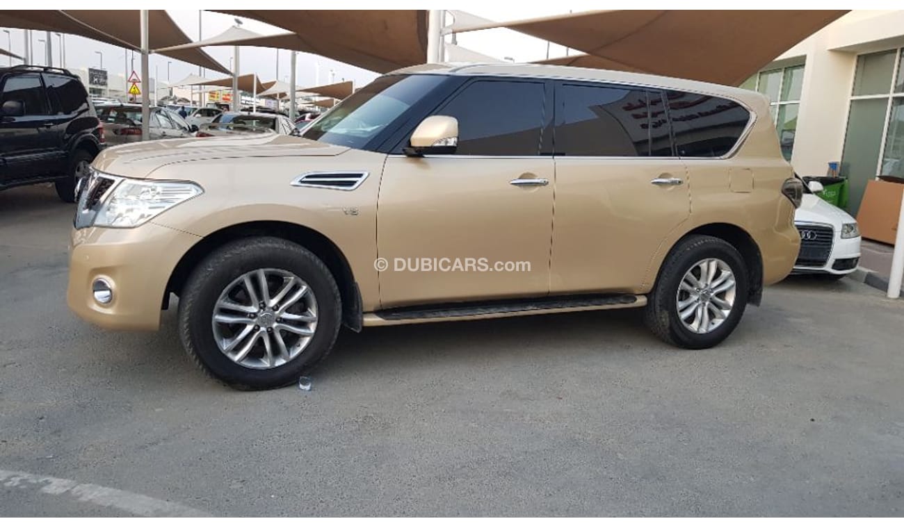 Nissan Patrol 2011 Se full options clean car sunroof  gcc specs 3 dvd