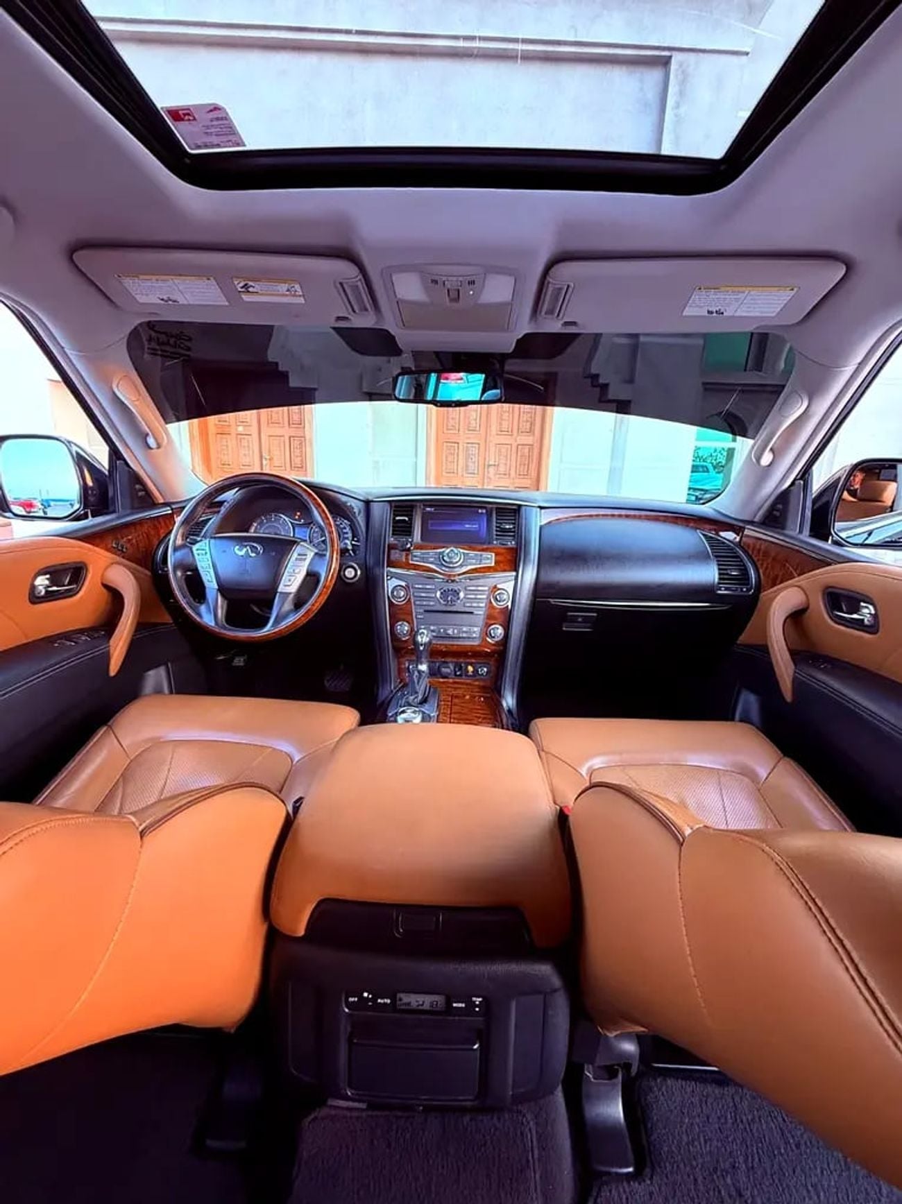 Infiniti QX80 EXCELLENCE إنفينيتي خليجي موديل فل اوبشن بحالة ممتازة