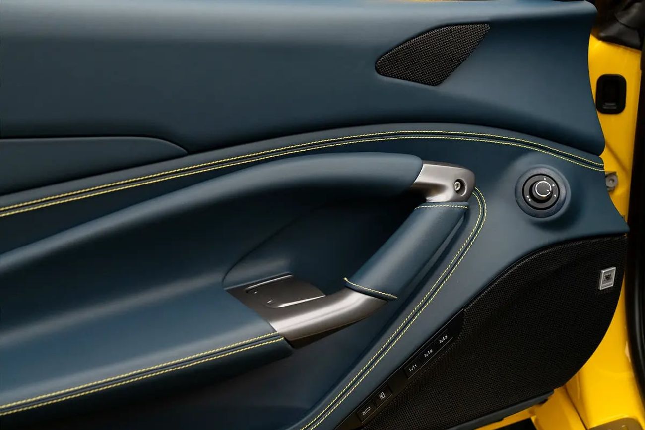 فيراري ف ٨ سبيدر 3.9T V8