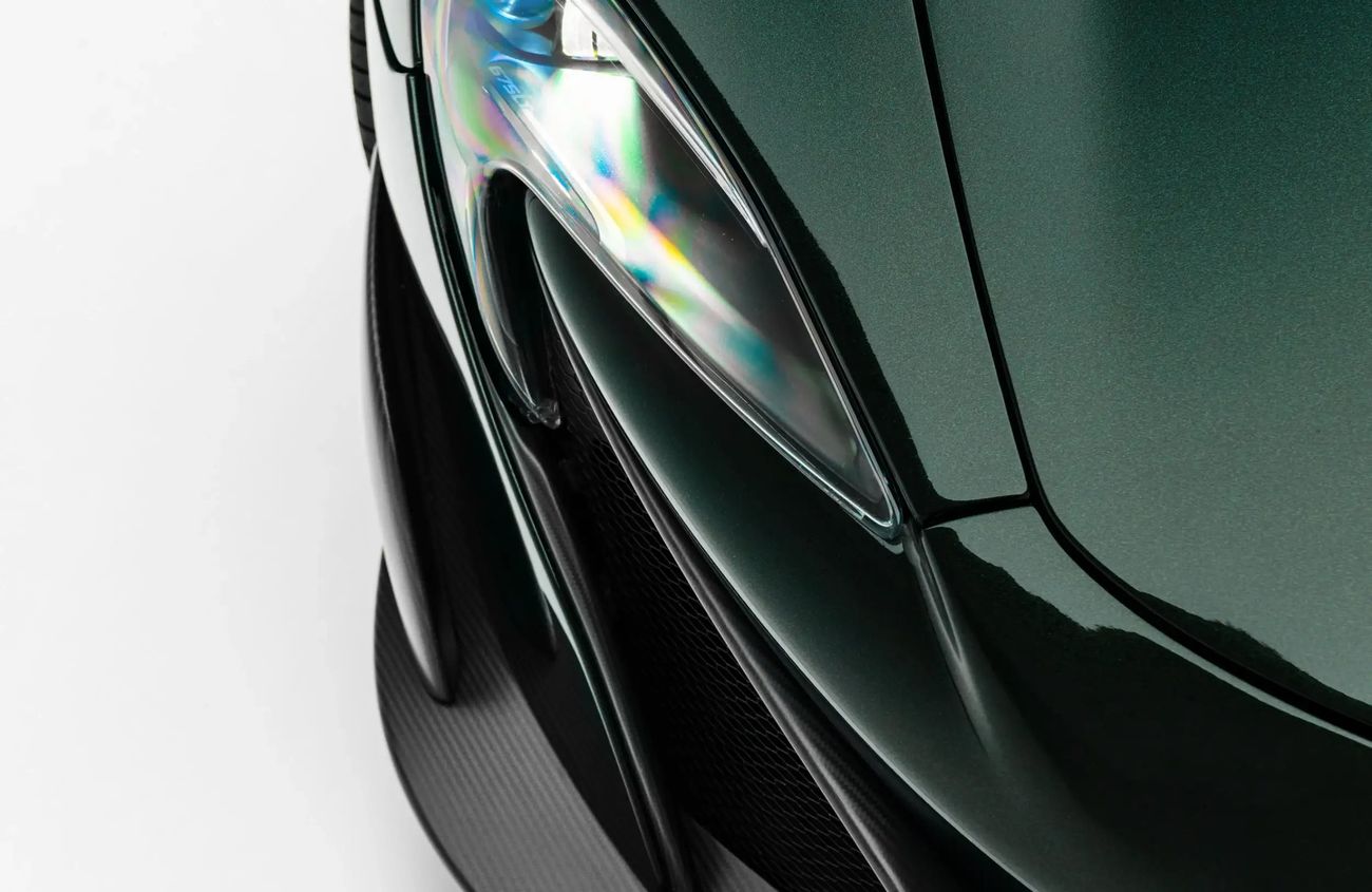 McLaren 675LT 3.8L V8 Twin-Turbocharged Engine