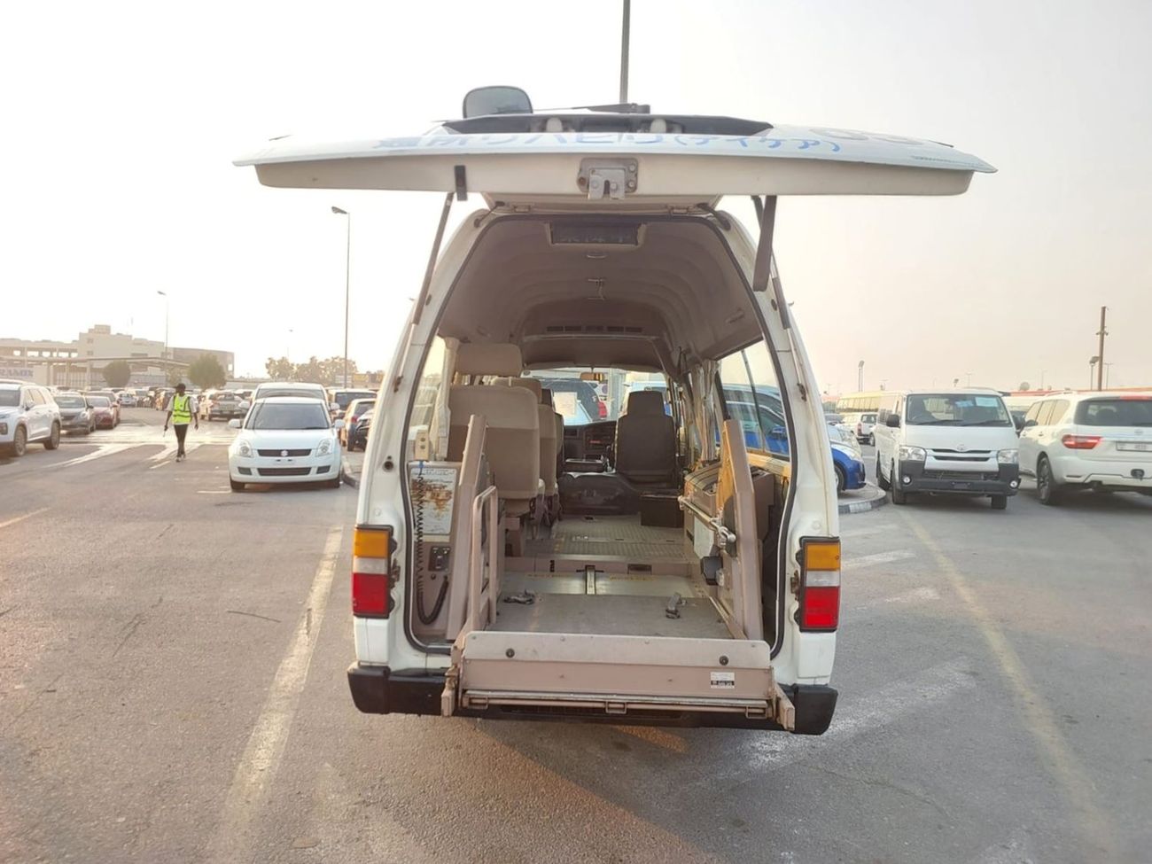 Nissan Caravan NISSAN CARAVAN VAN RHD 1997 MODEL 3.1 L DIESEL MANUAL(PM00945)