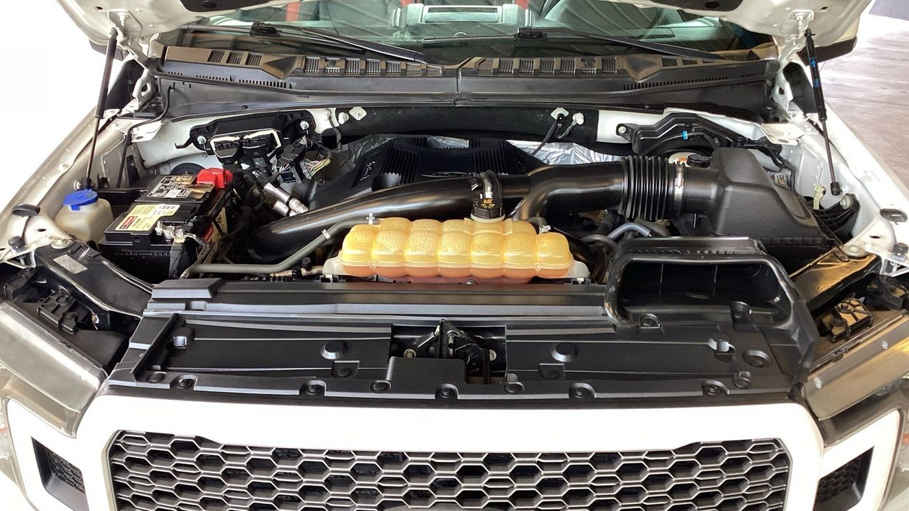 فورد F 150 XLT SPECIAL EDITION | شامل الضمان | 0 ﺪﻔﻋﺓ ﺃﻮﻟﻯ