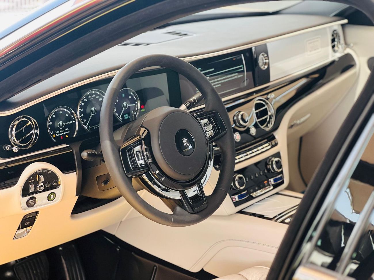 Rolls-Royce Ghost ROLLS-ROYCE GHOST - LOCALE PRICE - MODEL 2024 - 0 KM - SPEC UK