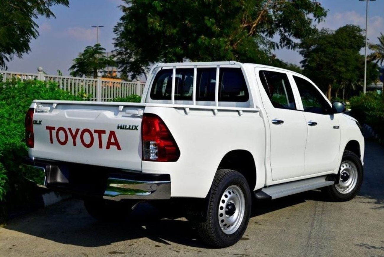 تويوتا هيلوكس 2025 TOYOTA HILUX DOUBLE CAB DLX-G 2.7L PETROL 4WD AUTOMATIC