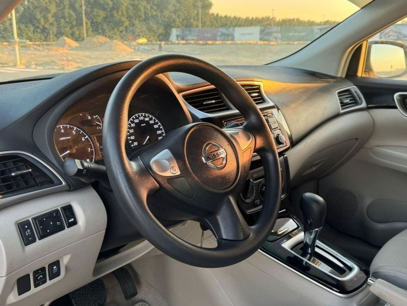 نيسان سنترا LE 1.6L