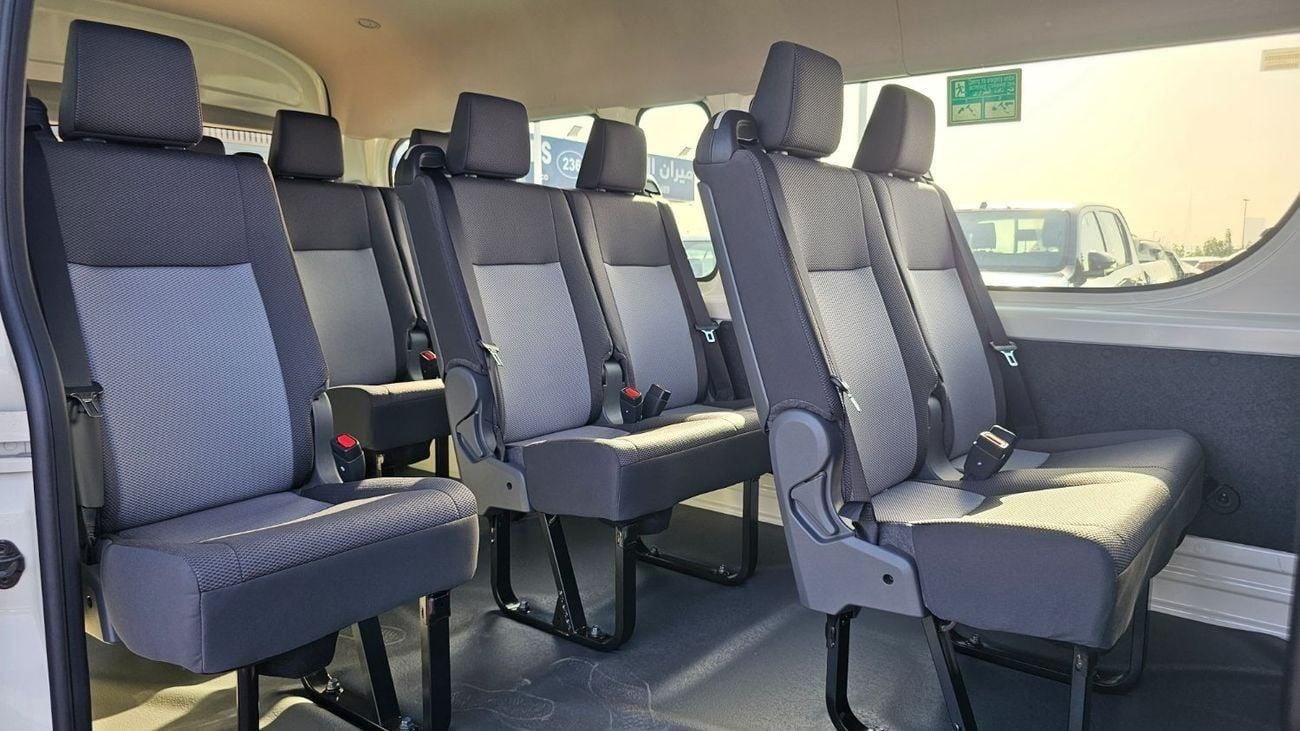 Toyota Hiace DX Toyota Hiace 2.8L DIESEL MANUAL13 SEATER PASSENGER HIGH ROOF