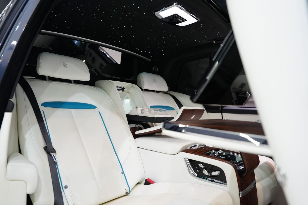 Rolls Royce Cullinan STANDARD VIP Seats w/ Entertainment Screens, Bespoke Audio, Panoramic Roof w/ Starlight!!