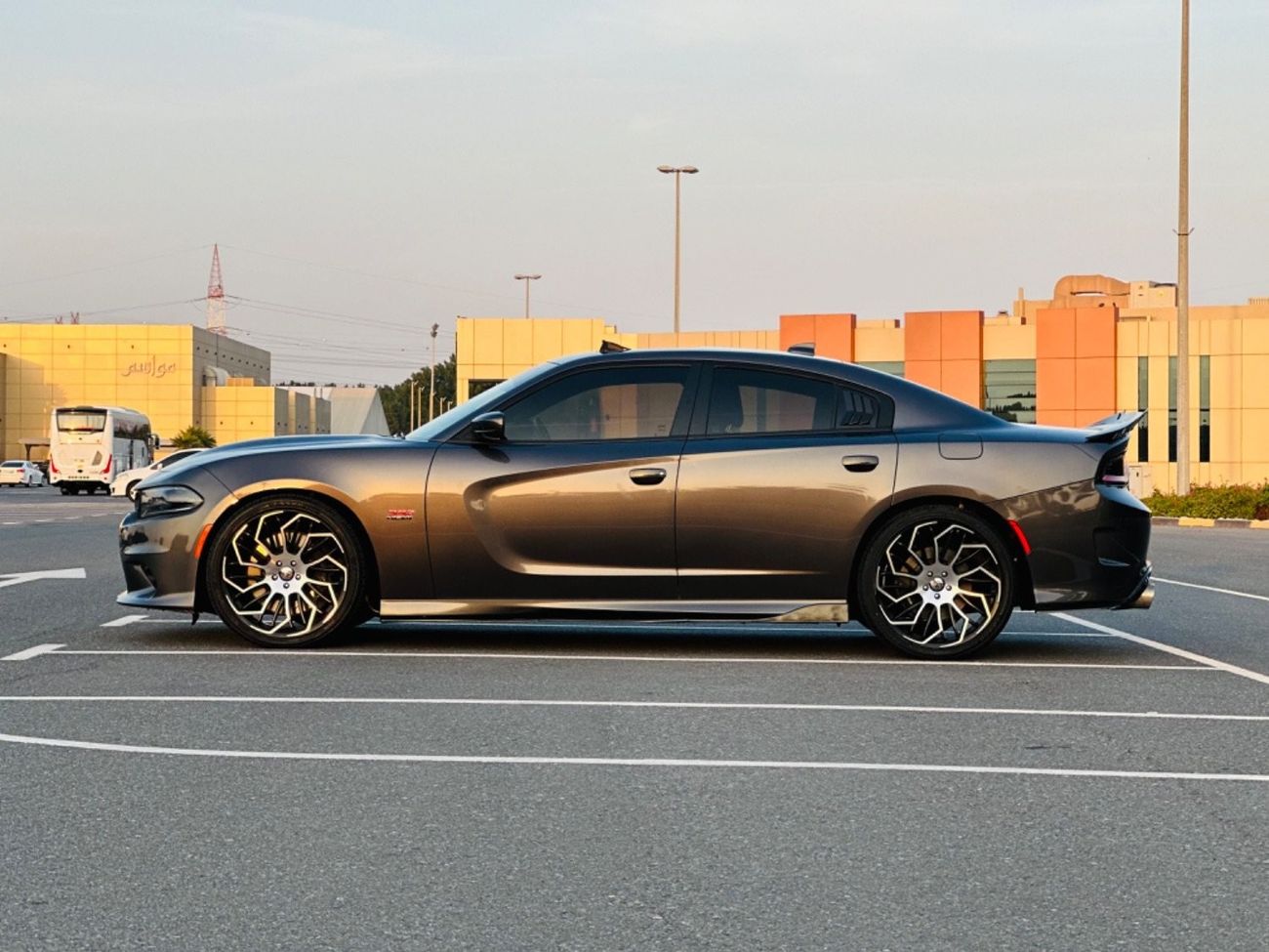 Dodge Charger R/T Scatpack DODGE CHARGER SRT V8 6.4 MODEL 2022 FULL OPTION LOW MILAGE