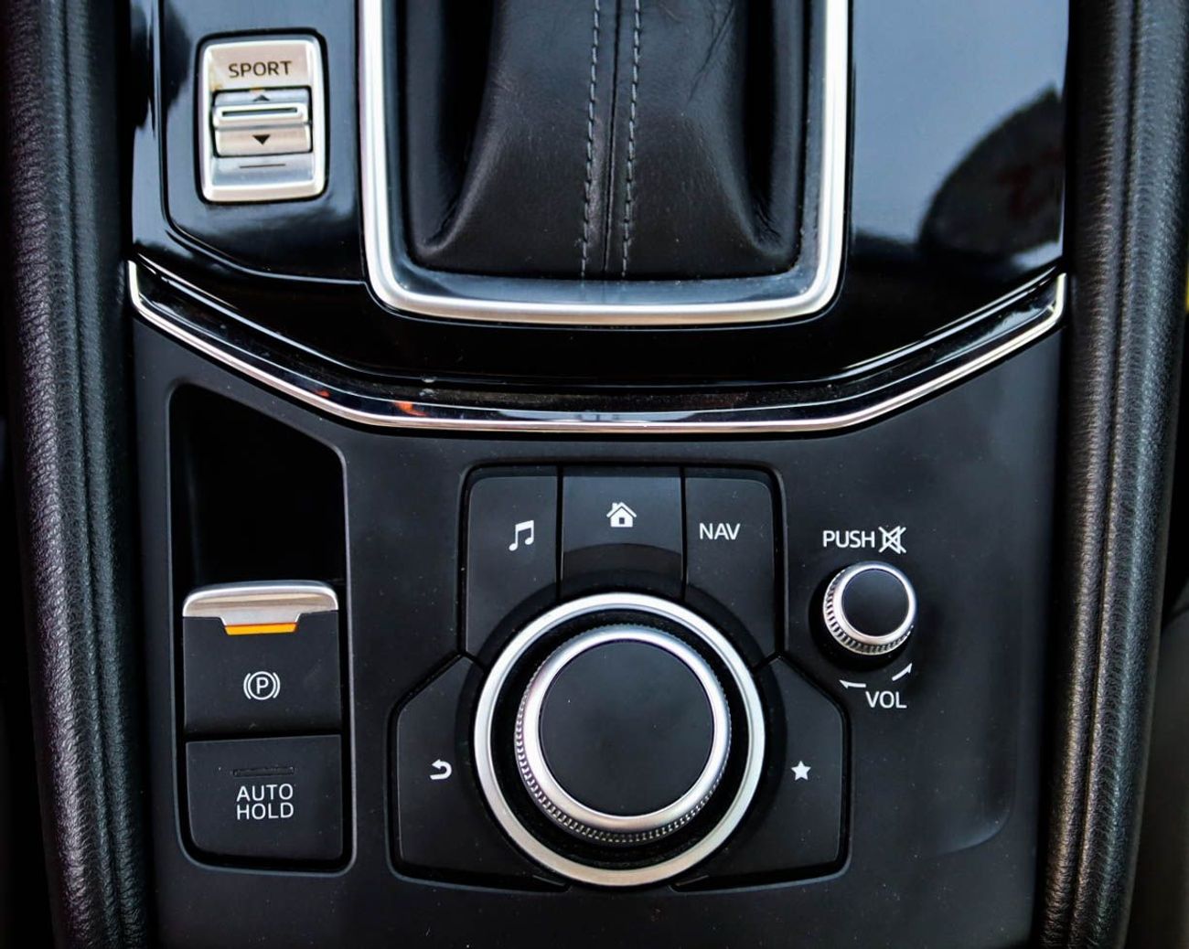 Mazda CX5 Std 2.5L Mazda CX-5 2022 2.5 L GCC, accident-free, in excellent condition, 1388 P.M