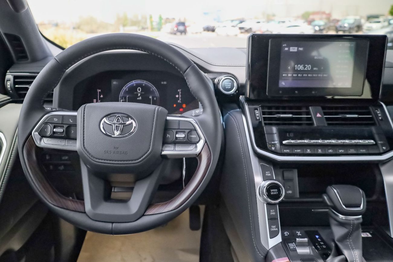 تويوتا لاند كروزر V6 GCC SPECS 2025 MODEL