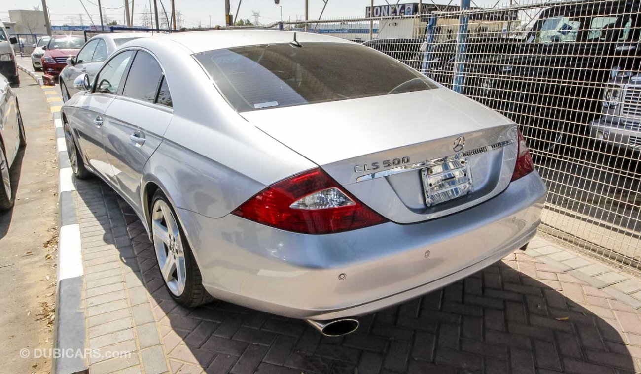 مرسيدس بنز CLS 500