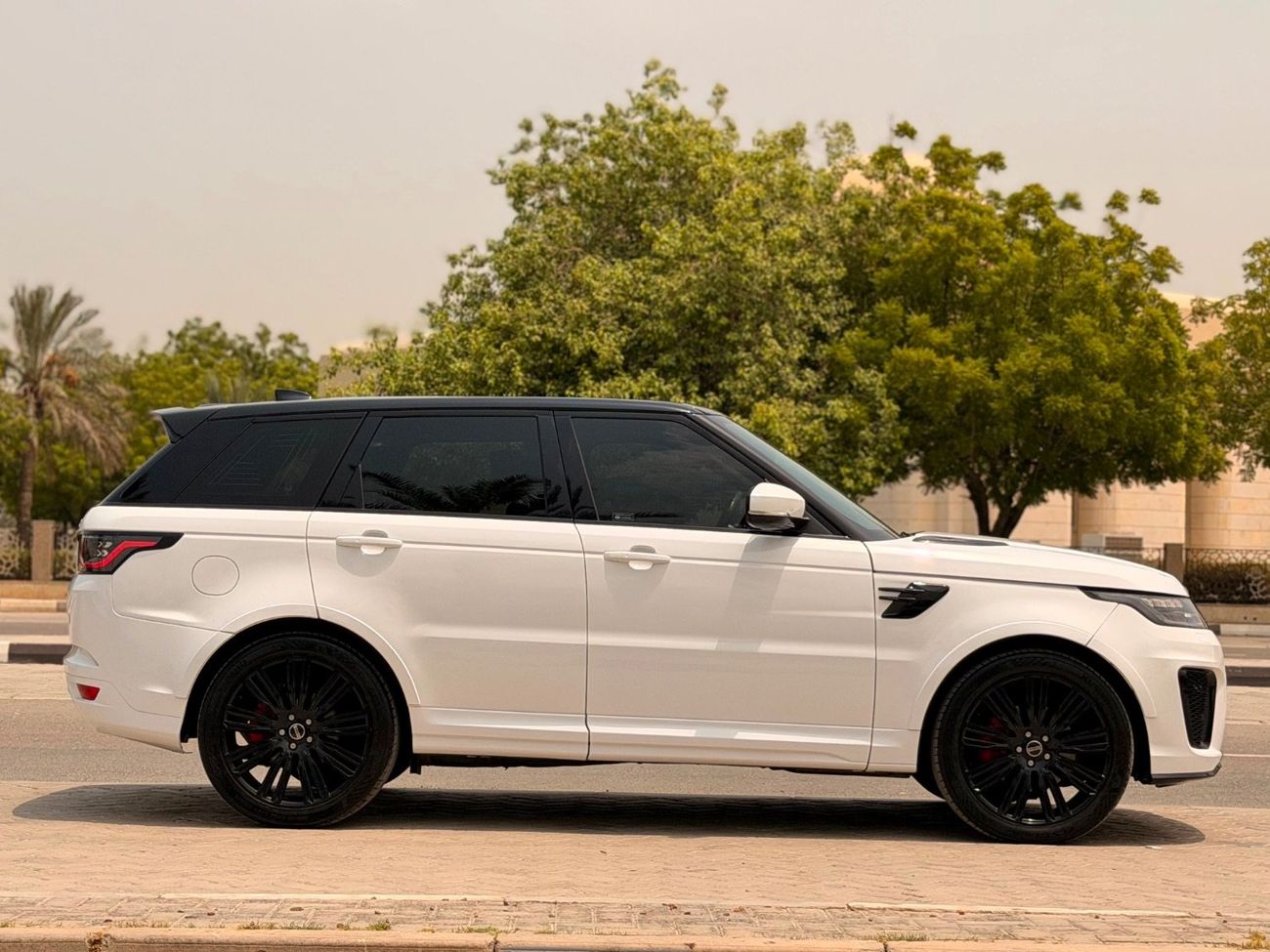 Land Rover Range Rover Sport HSE DYNAMIC