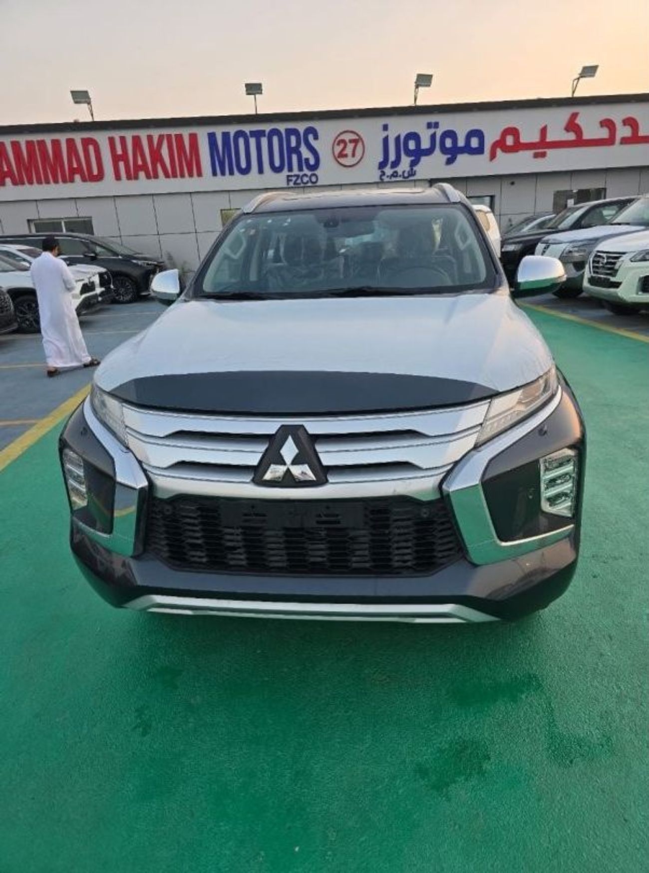 Mitsubishi Pajero Sport 3.0L PETROL 2023 GCC